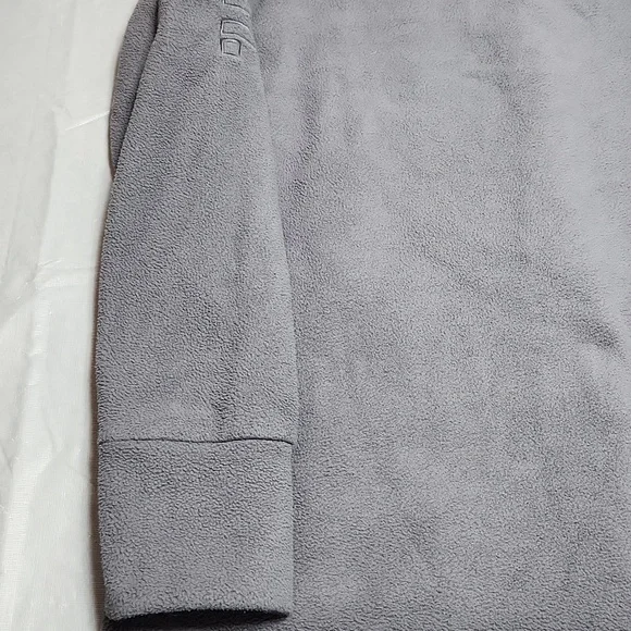 Zip-up Bench Sweater - Picture 13 of 16